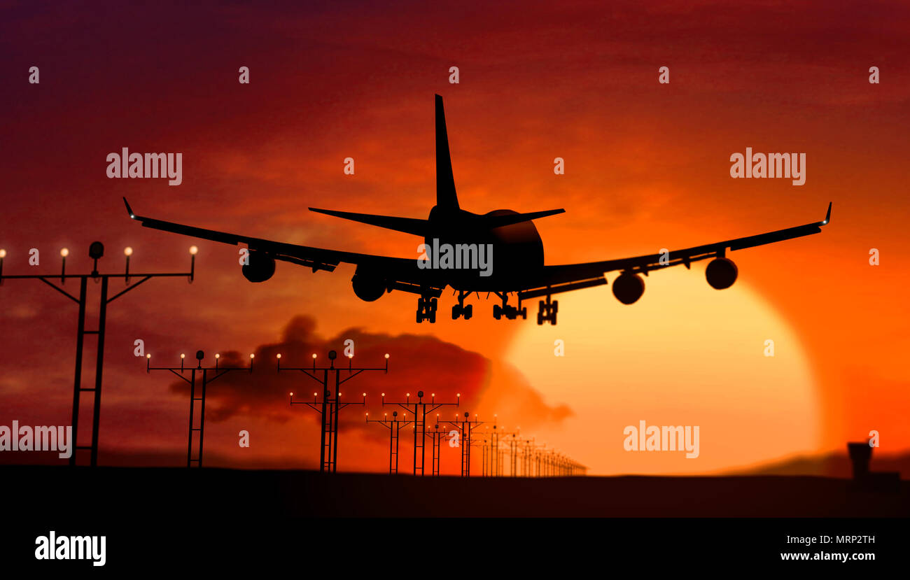 Aeroplano silhouette di un jumbo jet atterra all'aeroporto durante il tramonto. Forma di aeroplano e il lampeggiamento delle luci di pista. Foto Stock