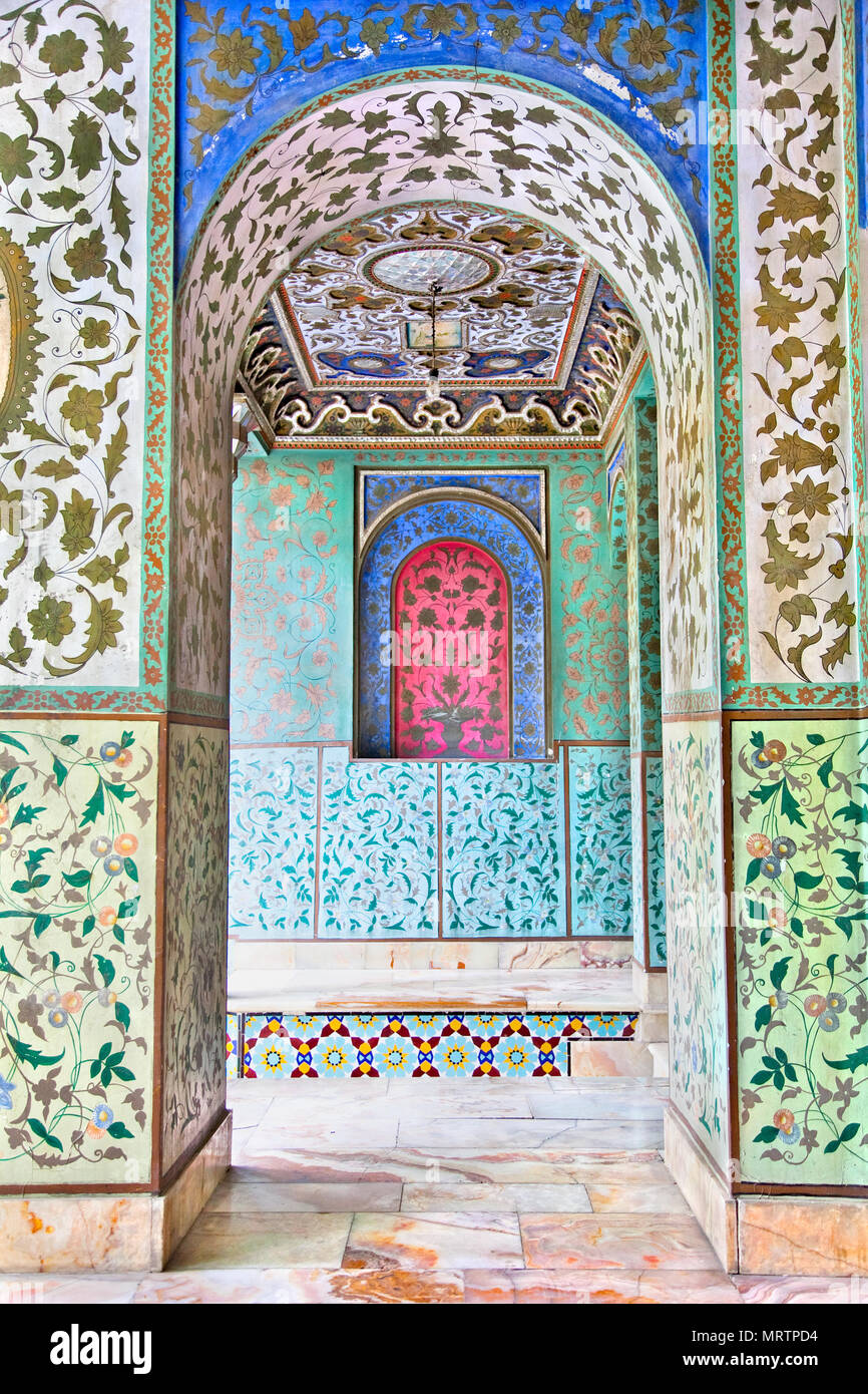 Bellissimo mosaico pareti del palazzo Golestan, Teheran, Iran Foto Stock