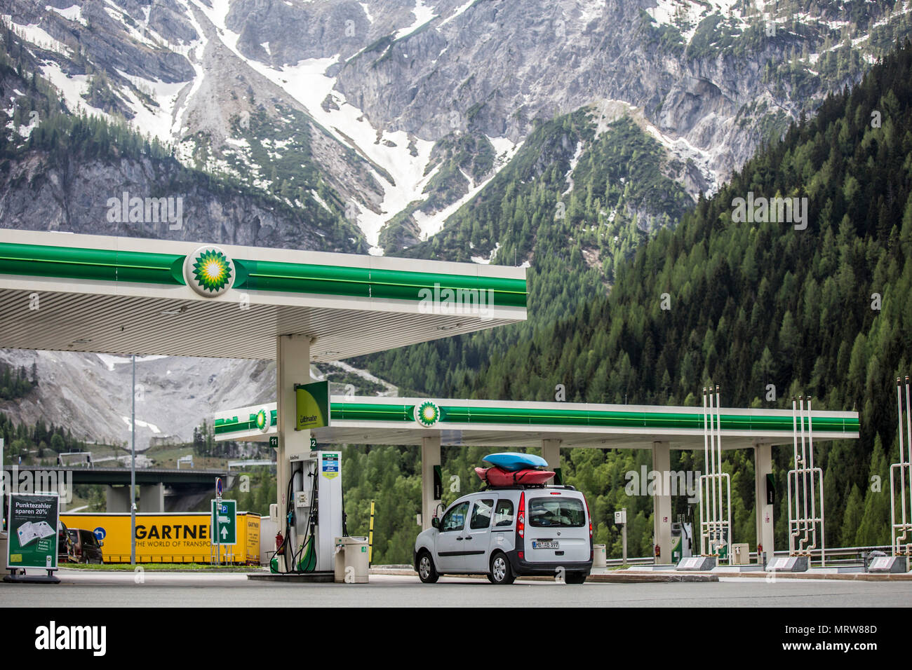 FLACHAU, Austria - 10 Maggio 2018: BP gas station in A10 Restituzione Tauernalm, Austria. Foto Stock