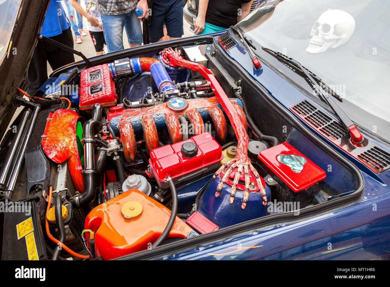 Samara, Russia - 19 Maggio 2018: sintonizzato turbo motore auto della BMW, sotto il cofano di un veicolo Foto Stock