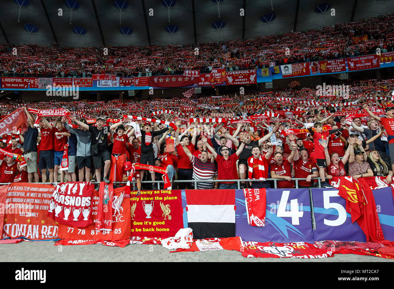 Tifosi del Liverpool prima della finale di UEFA Champions League match tra il Real Madrid e il Liverpool a Olimpiyskiy National Sports Complex su 26 Maggio 2018 a Kiev, Ucraina. (Foto di Daniel Chesterton/phcimages.com) Foto Stock