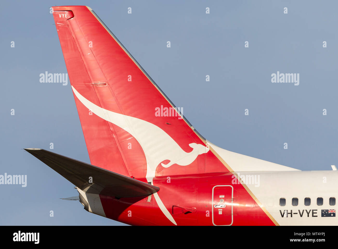 Coda della Qantas Boeing 737-838 VH-VYE. Foto Stock