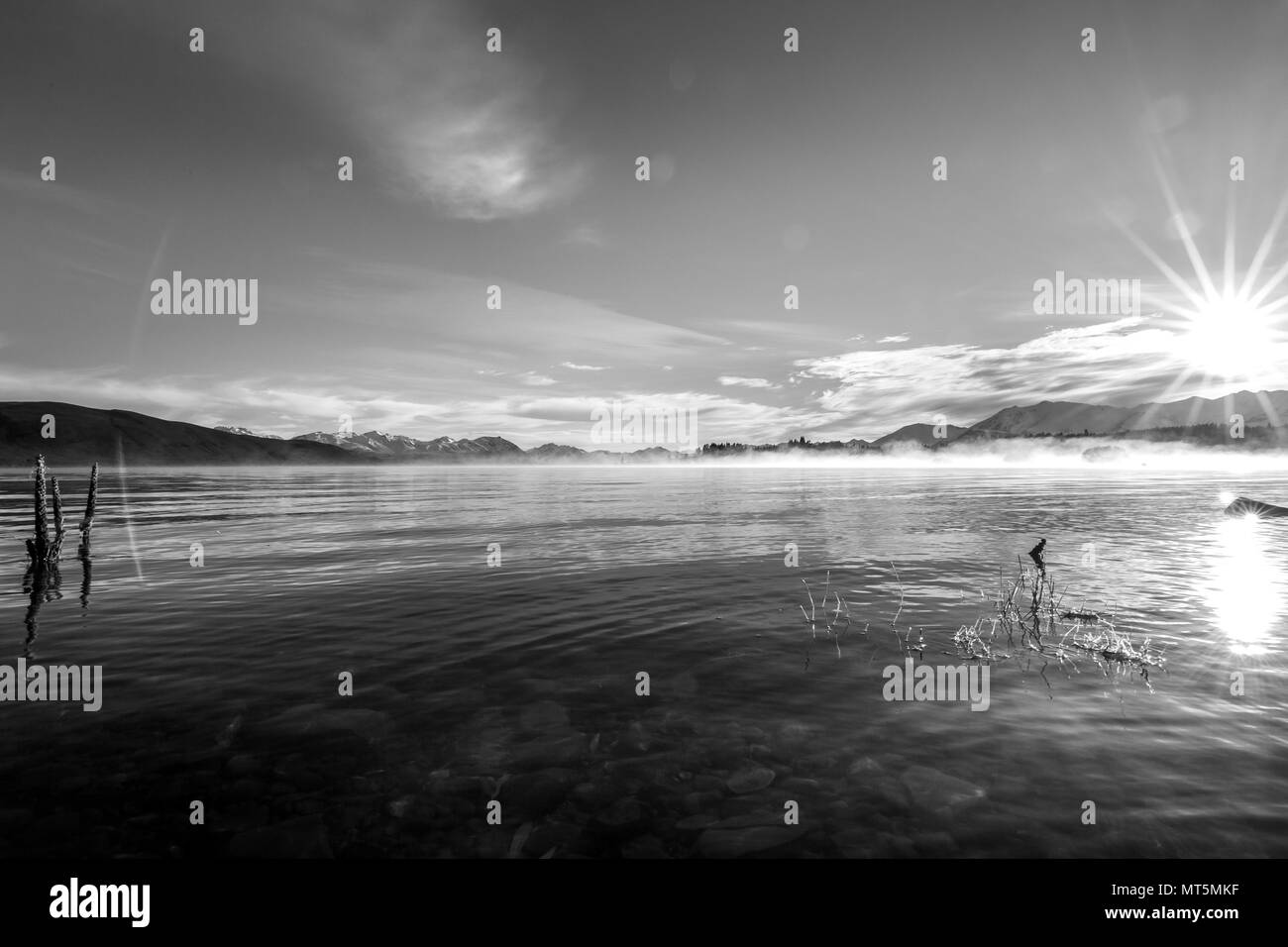 Il paesaggio del Lago Tekapo Nuova Zelanda nella stagione autunnale. Foto Stock