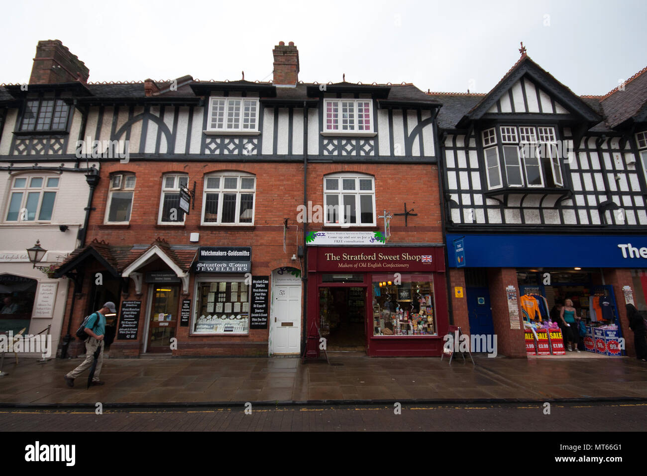 Memorizzare i fronti sui comercial strade di in Stratford upon Avon, England, Regno Unito Foto Stock