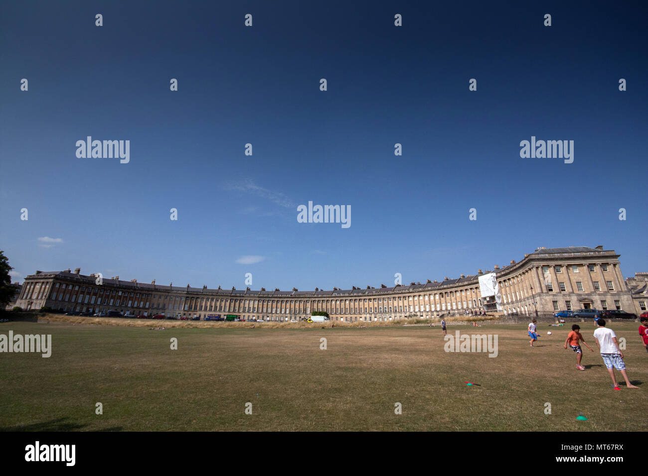 Royal Crescent appartamenti nella città di Bath, Inghilterra, Regno Unito. Foto Stock