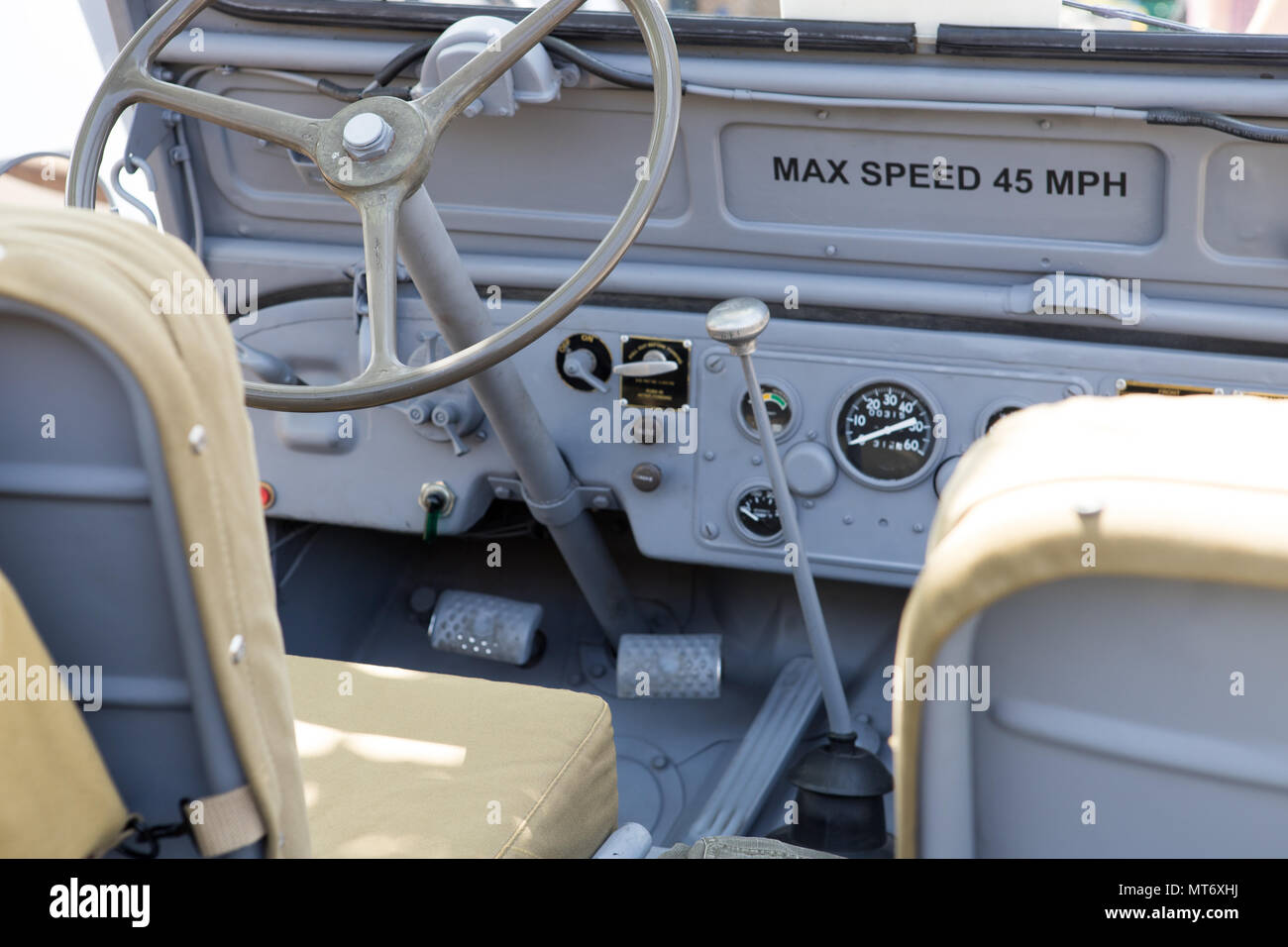 Classic Car vintage interno, USA jeep militari, dettaglio chiudere volante, Anni Cinquanta anni sessanta anni settanta, Foto Stock