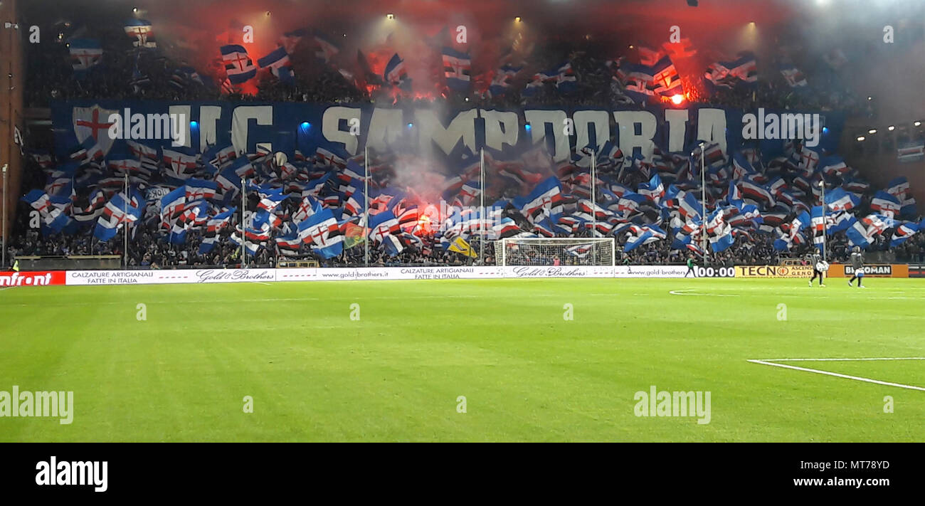 Genova, Italia, Aprile 07, 2018 - U.C. Sampdoria appassionati prima notte una partita di calcio, in Luigi Ferraris Stadium di Genova, Genova (Italia). Foto Stock