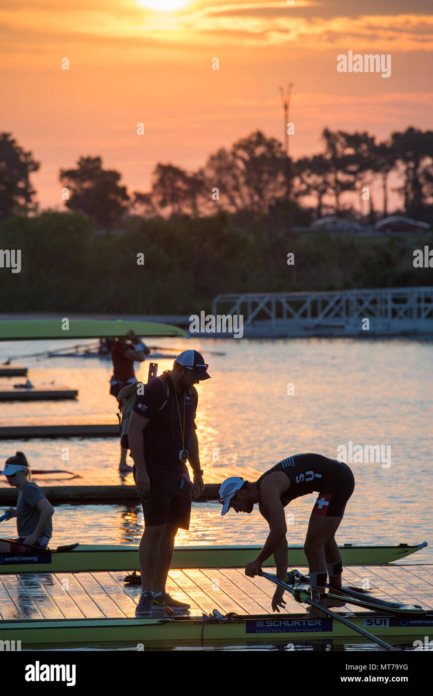 Sarasota. Florida USA. SUI LM1X, barca con pullman. Vista generale del Parco imbarcazioni. Sunrise. 2017 Mondo campionati di canottaggio, Nathan Benderson Park Wednes Foto Stock