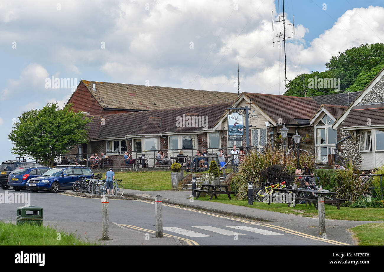 Brighton Regno Unito 28 maggio 2018 - i diavoli Dyke pub e ristorante presso il ben noto beauty spot lungo il South Downs Way Foto Stock