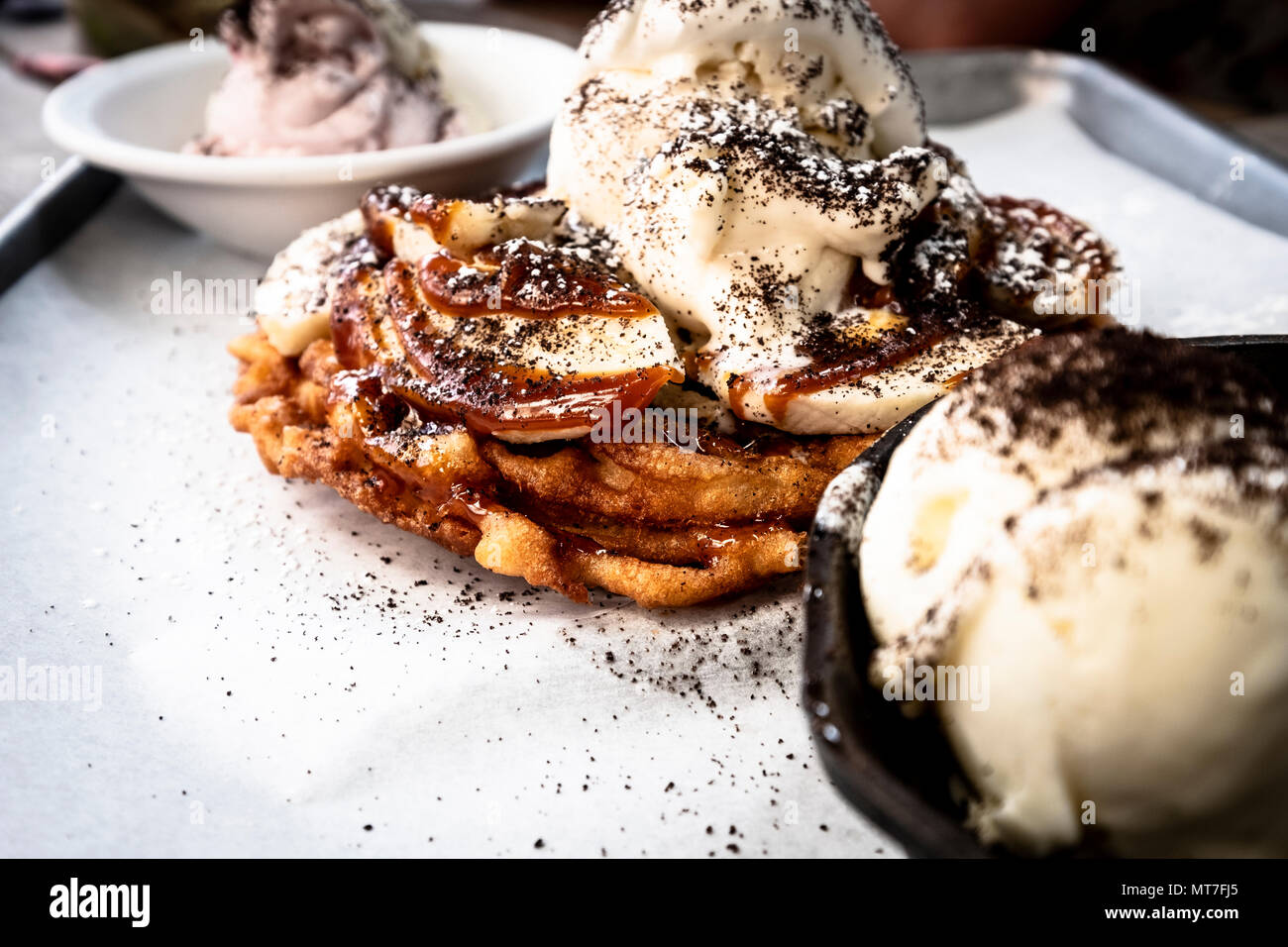 Grande dessert a Porco Rosso, Roma Norte, CDMX, Foto Stock