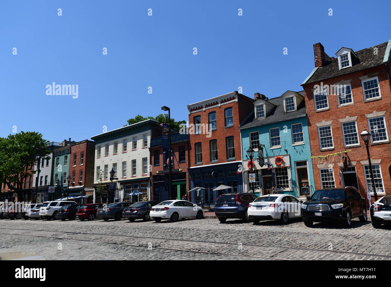 Stati Uniti Maryland Baltimore MD Fells Point Business lungo Thames Street Foto Stock