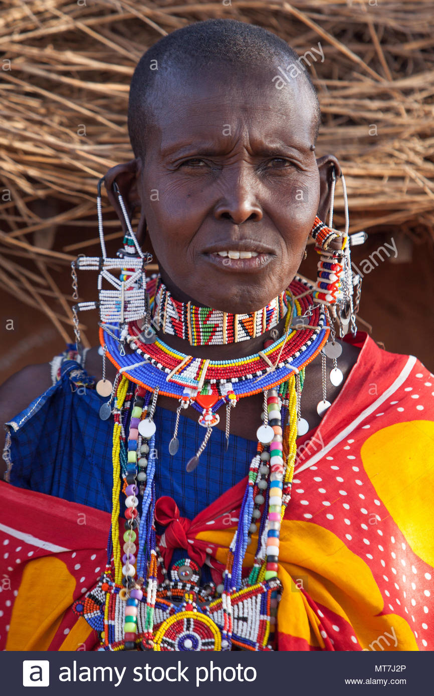 Bellissima Le Donne Masai Del Kenya Africa In Abiti Tradizionali Foto Stock Alamy
