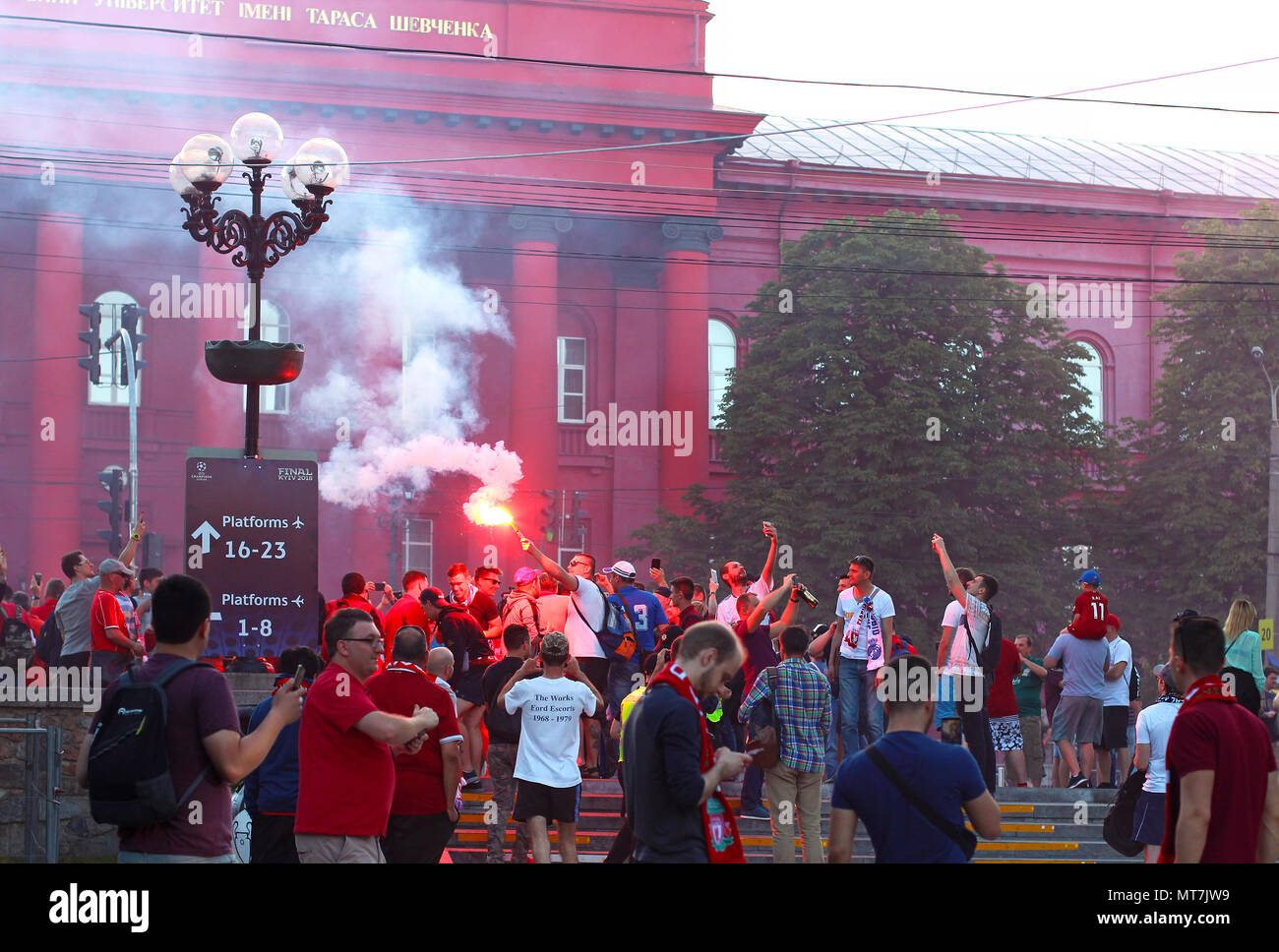 Real Razzi Tifosi anteriori del liverpool immagini e fotografie stock ad alta ...