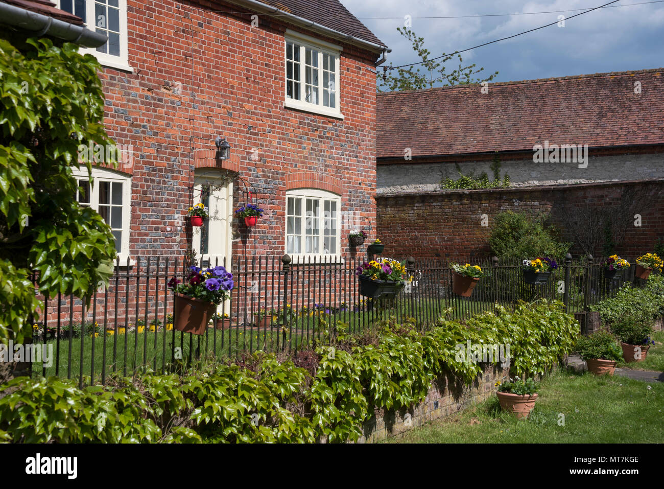Cottage sulla strada del castello, Shirburn, Oxfordshire Foto Stock