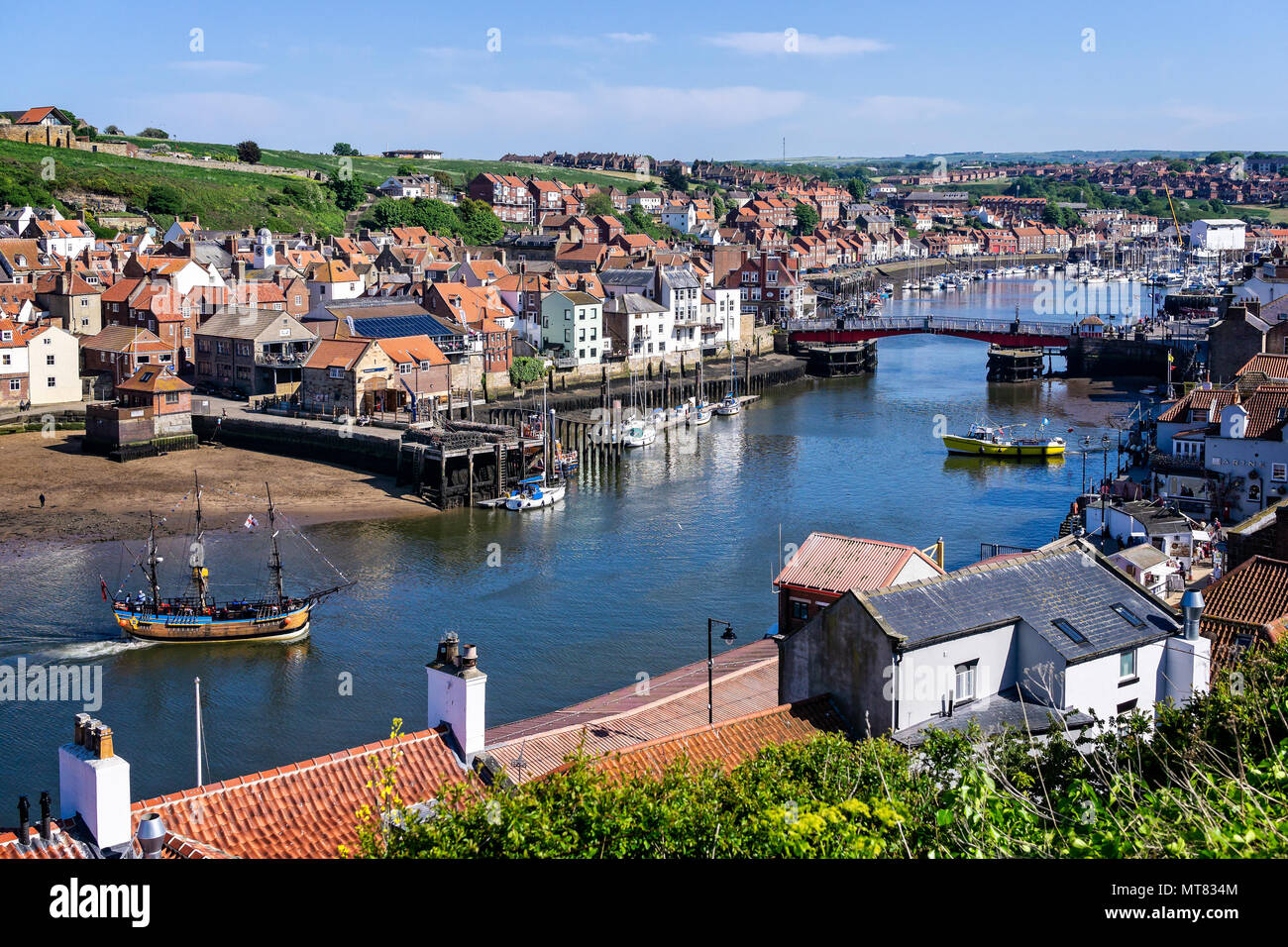 Whitby Porto e Marina prese a Whitby, nello Yorkshire, Regno Unito il 21 maggio 2018 Foto Stock