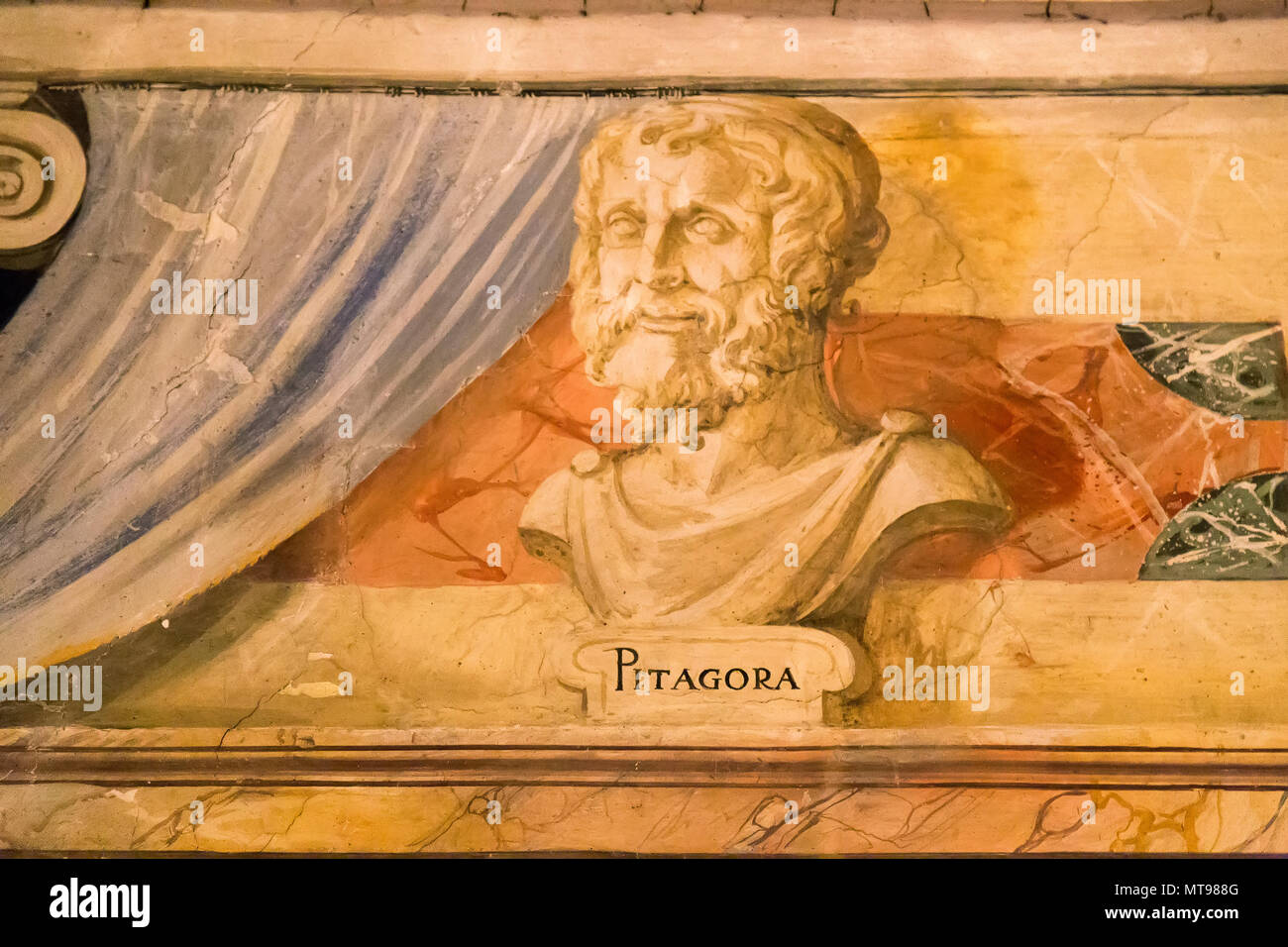 Filosofo E Matematico Greco Influenzato Dai Pitagorici Scultura pitagora immagini e fotografie stock ad alta risoluzione - Alamy