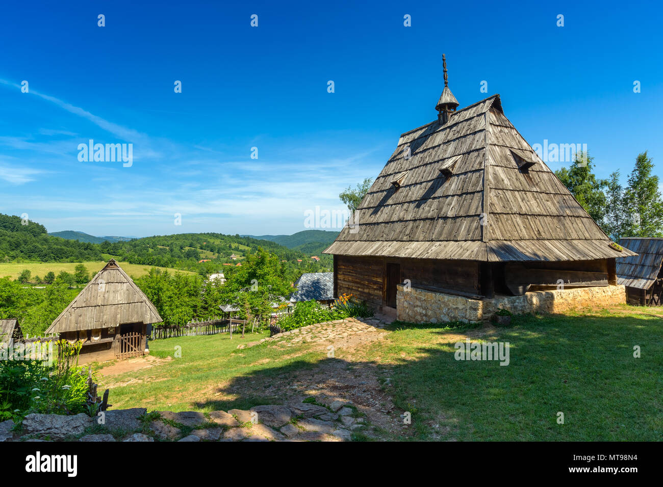 Vecchia casa in etno villaggio in Serbia Foto Stock