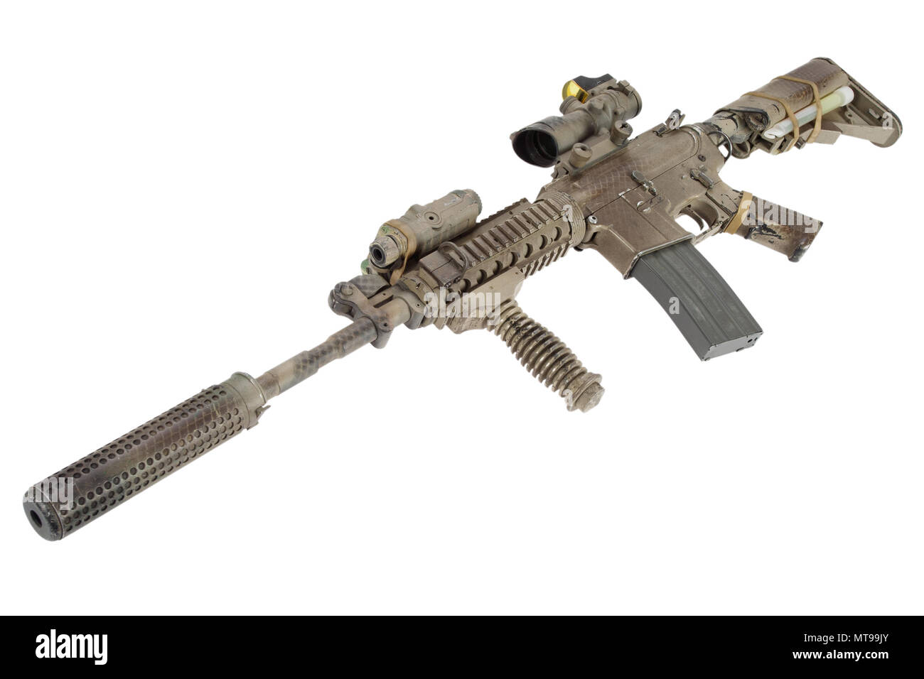 M4 con soppressore - le forze speciali fucile isolato su uno sfondo bianco Foto Stock