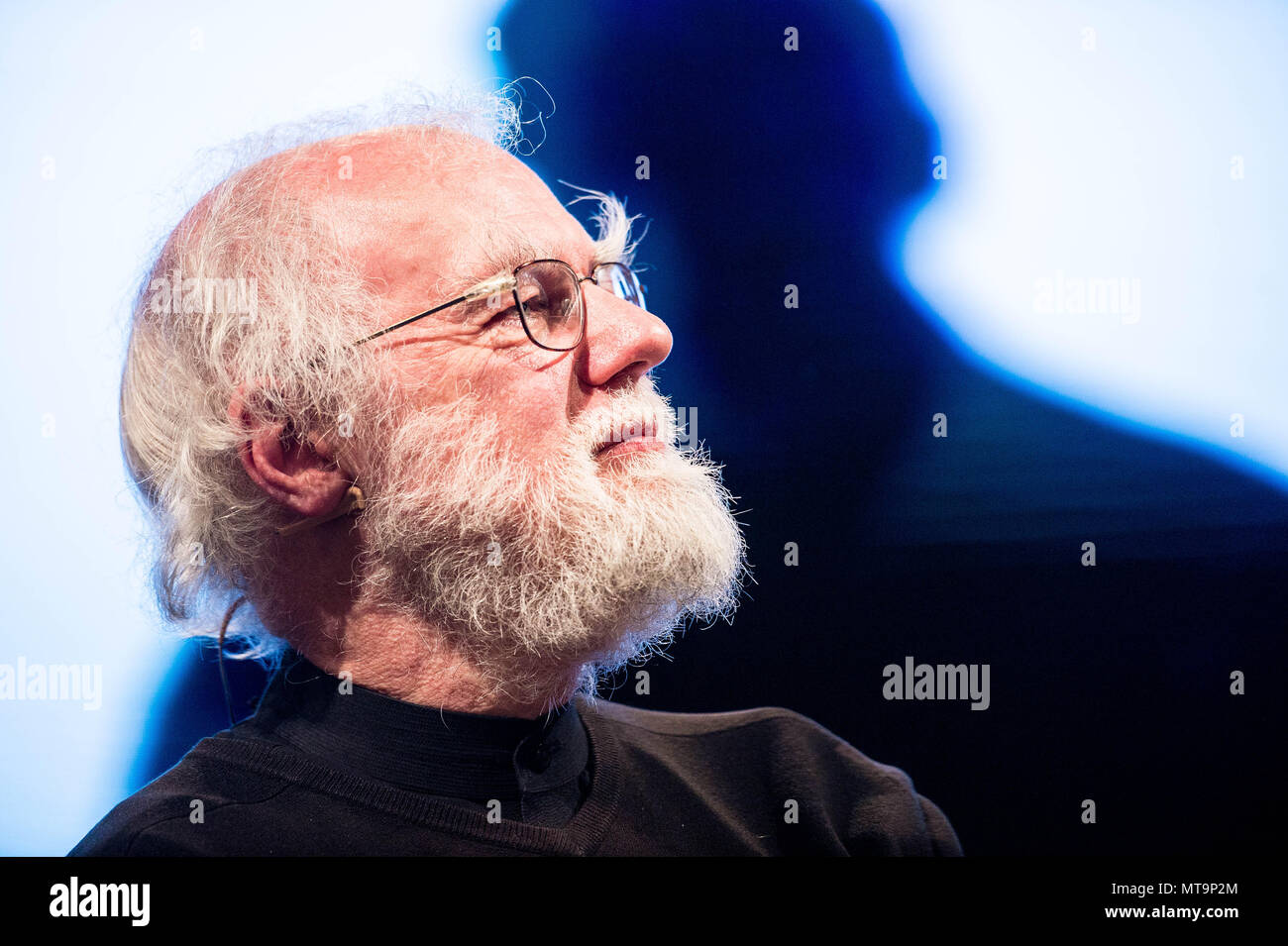 Sabato 26 Maggio 2018 nell'immagine: ex Arcivescovo di Canterbury Rowan Williams colloqui presso il Festival di fieno Re: Il 2018 Hay Festival avrà luogo a Hay on Wye, POWYS, GALLES Foto Stock