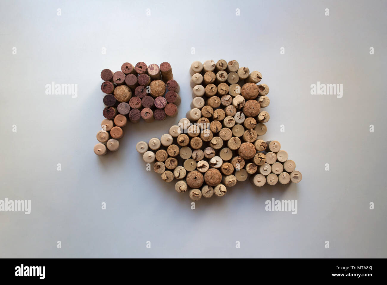 Tappi vino icona commenti isolato su sfondo bianco da un elevato angolo di visione Foto Stock
