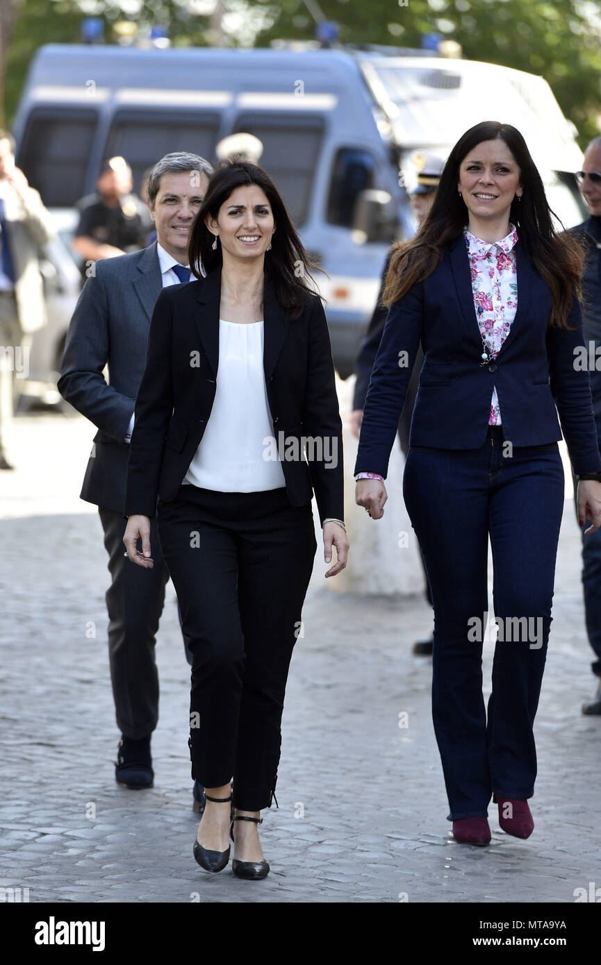 "Tonno Spiaggiato' - Photocall con: Virginia Raggi, Virginia Meleo dove: Roma, Italia Quando: 26 Apr 2018 Credit: IPA/WENN.com * * disponibile solo per la pubblicazione in UK, USA, Germania, Austria, Svizzera** Foto Stock