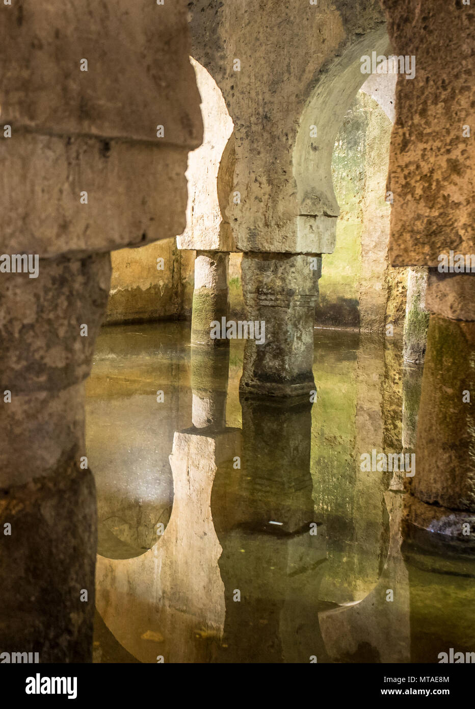 Cisterna araba o Aljibe, antica moschea durante il medioevo regola di musulmani in Spagna, Caceres Foto Stock