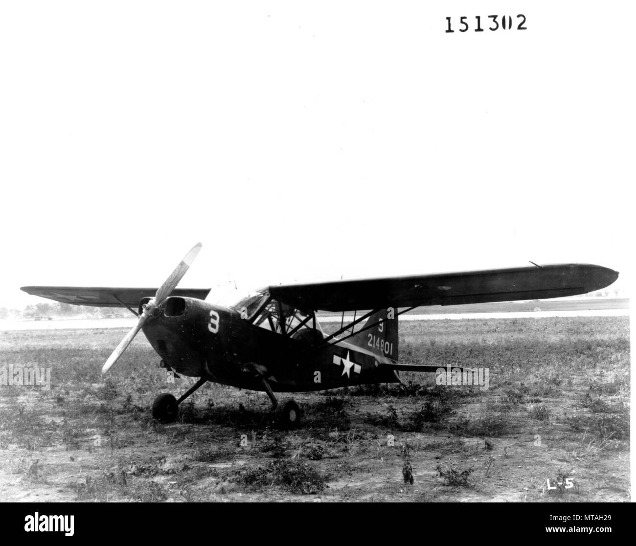 Un Stinson L-5 Sentinel aerei di collegamento mostrato sul terreno a Tinker Air Force Base in Oklahoma in questa foto non datata. Foto Stock