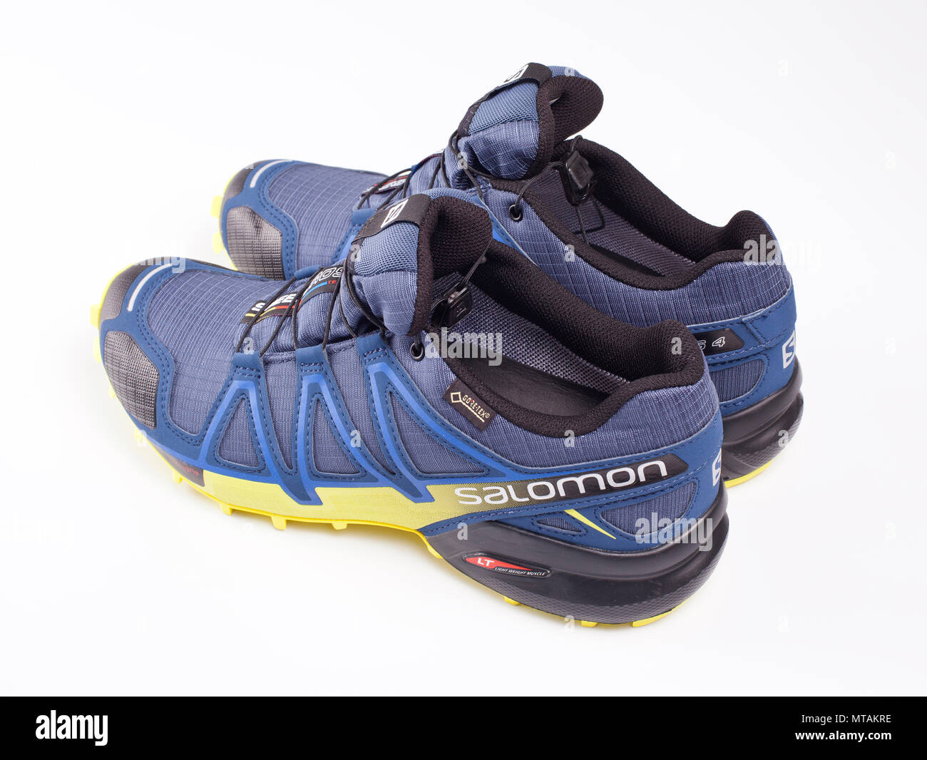 Scarpe salomon immagini e fotografie stock ad alta risoluzione - Alamy