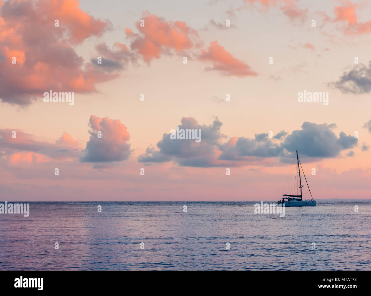 Barca in mare Egeo. Bodrum Mugla, Turchia Foto Stock