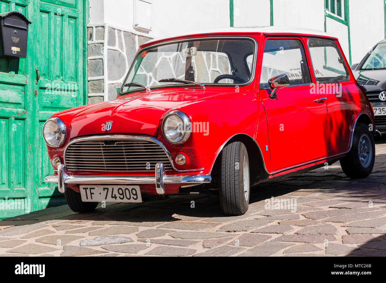 1971 red 1000 Mini auto d'epoca restaurati, parcheggiato a Vilaflor, Isole Canarie, Spagna, Foto Stock