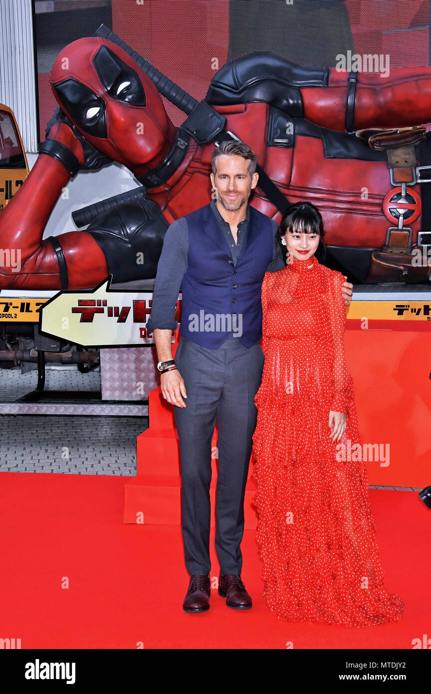 Ryan Reynolds e Shioli Kutsuna frequentare il 'Deadpool 2' premiere in Roppongi Hills il 29 maggio 2018 a Tokyo, Giappone. Foto Stock