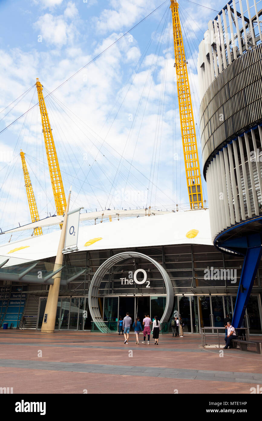 Ingresso al O2 Dome, centro di intrattenimento, penisola di Greenwich, London, Regno Unito Foto Stock