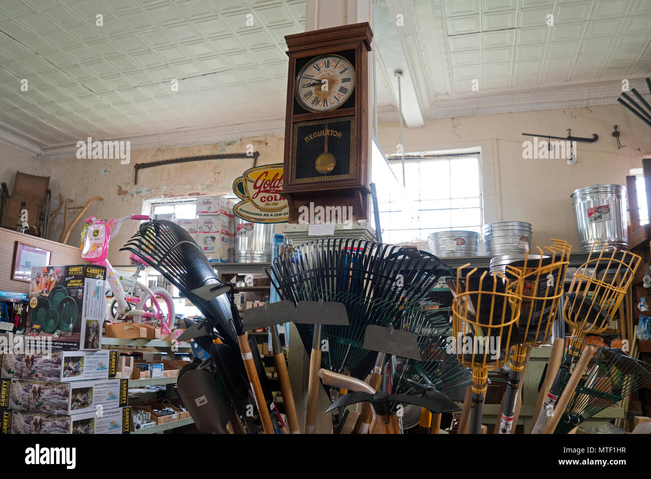 Washburn's General Store in Bostic, North Carolina è stato istituito nel 1831 e si trova sul Registro Nazionale dei Luoghi Storici. Maggio 26, 2018 Foto Stock