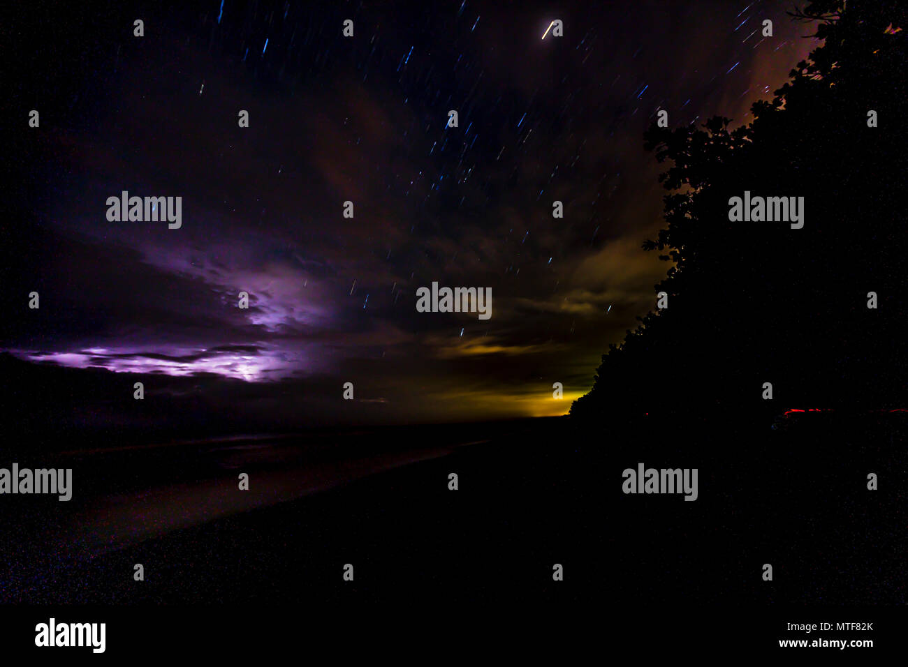 Spiaggia di notte in Costa Rica Foto Stock