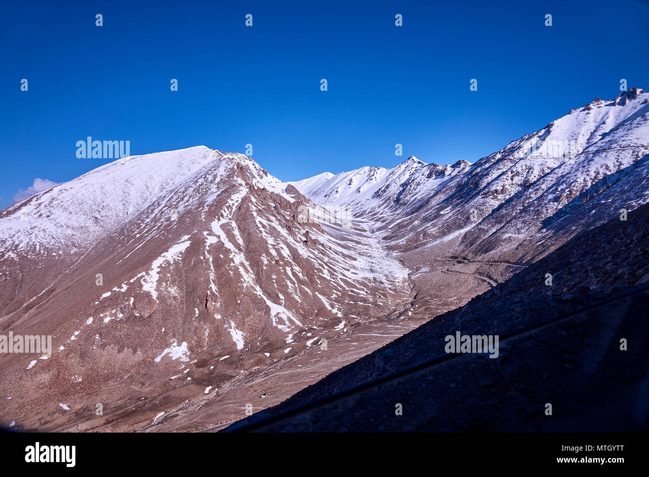 Autore alla massima mountain pass in Ladakh Foto Stock