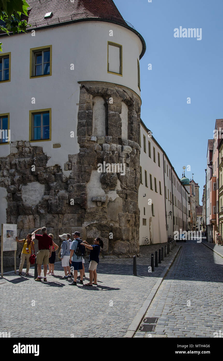 Nel 179 D.C./CE, l'impero romano ha stabilito la rocca "Castra Regina", o "fortezza sul fiume Regen", dove la Regen entra nel fiume Danubio. Foto Stock