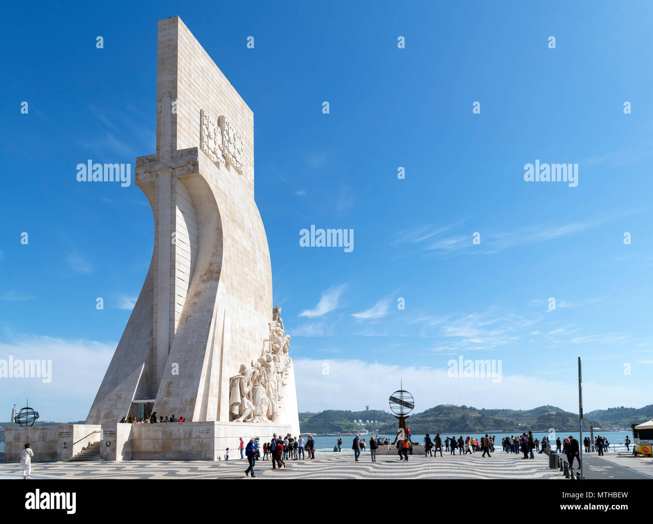 Il Monumento delle Scoperte ( Padrao dos Descobrimentos ), quartiere Belem, Lisbona, Portogallo Foto Stock
