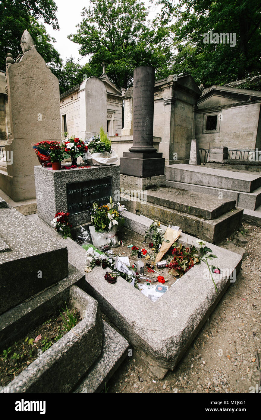 Musicista americano Jim Morrisons tomba al cimitero di Pere Lachaise, Parigi, Francia Foto Stock