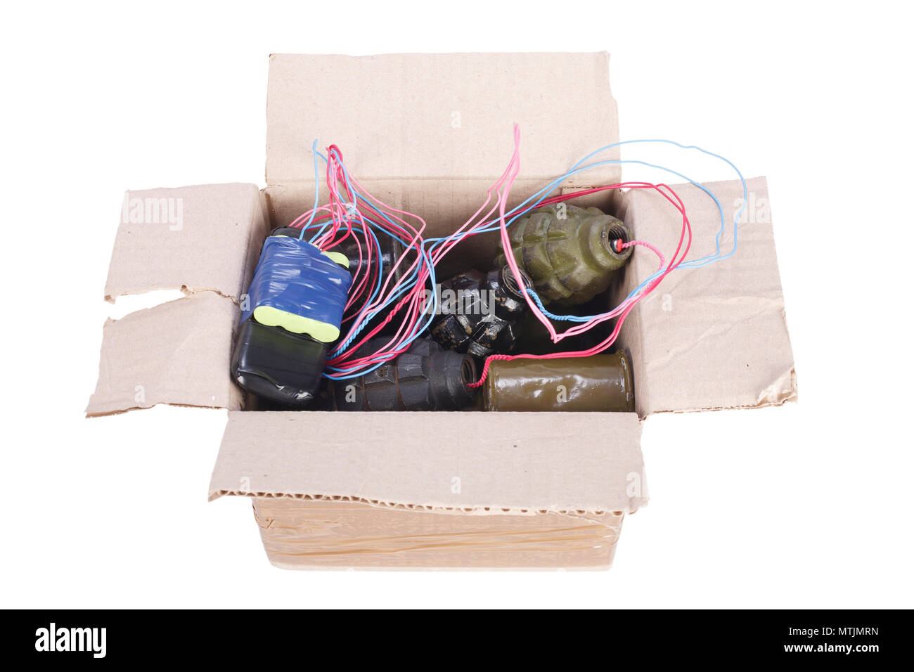 IED - improvvisato dispositivo esplosivo in mailbox isolato su bianco Foto Stock