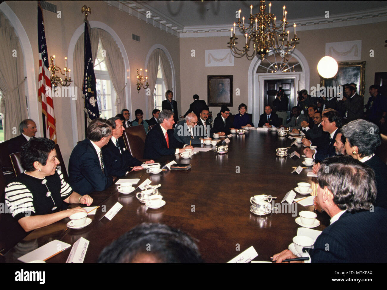 Il presidente William Jefferson Clinton alla prima riunione del gabinetto nel gennaio 1993. Fotografia di Dennis Brack Foto Stock