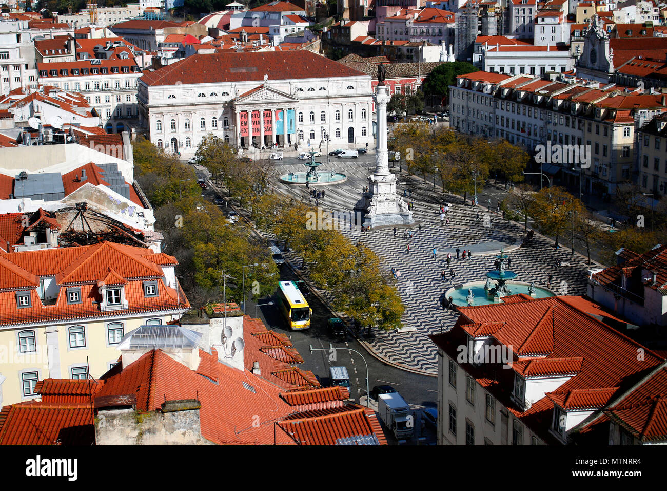 Impressionen: Skyline vom Elevador de Santa Justa aus gesehen, Lisbona, Portogallo. Foto Stock