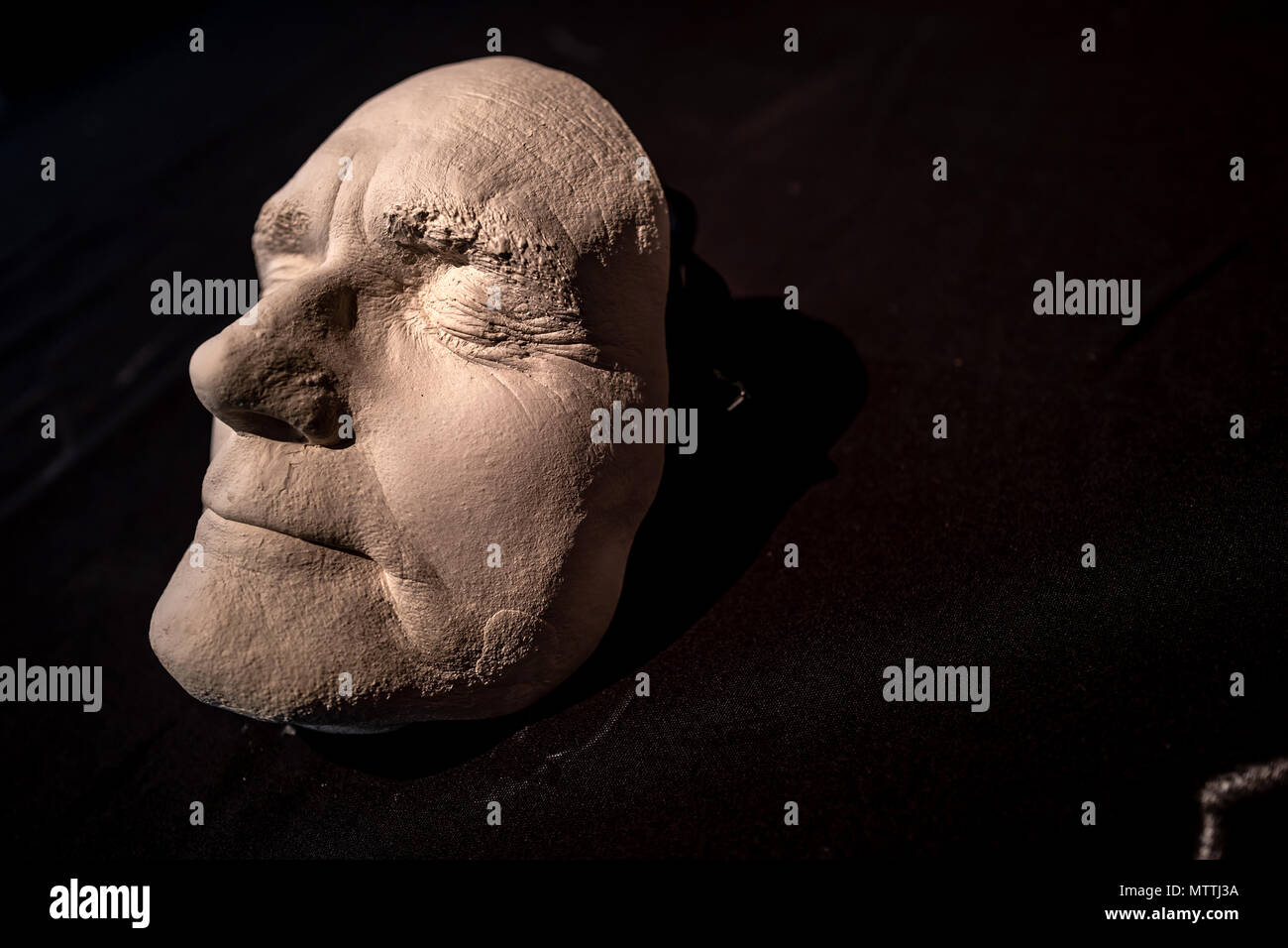 La maschera della morte di Albert Pierrepoint, IL REGNO UNITO più famoso hangman, che verranno offerti in asta alla estati posto, Billingshurst, su Giugno 12th. Foto Stock