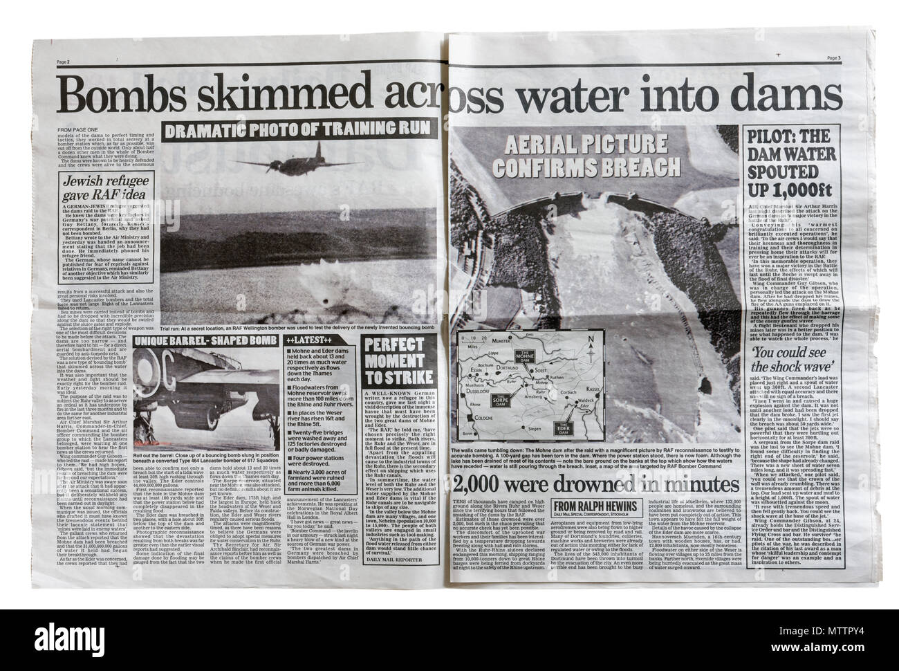 Una riproduzione del Daily Mail dal 18 maggio 1943 con il titolo Dambusters, operazione di reporting punire, il raid su dighe nella Ruhr Foto Stock