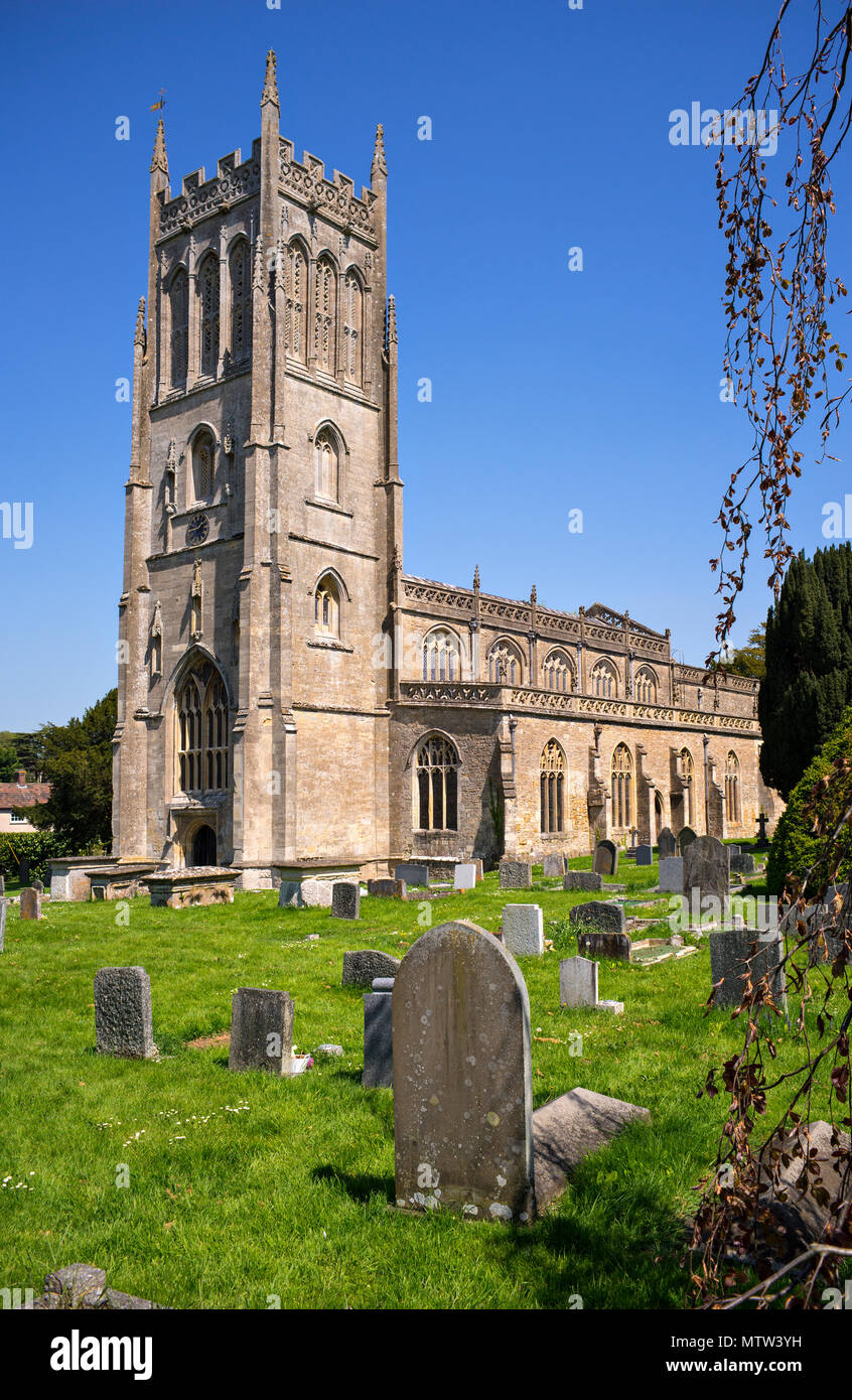 La Chiesa di Santa Maria in Bruton, Somerset, Inghilterra risale al XIV secolo Foto Stock