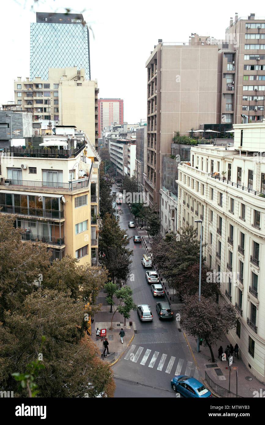 Vista sul centro di Santiago dalla collina di Santa Lucia, Cile. Foto Stock