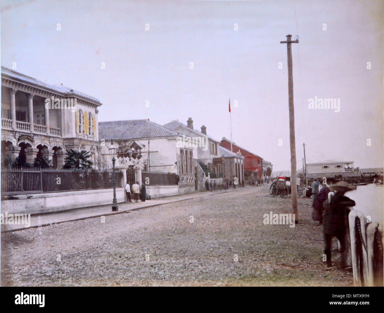 . Français : Photographies peintes du Japon datant d'avant 1886, d'aprés une nota marqué sur le livret contenant les photos. Auteur présumé des photos originales: Adolfo Farsari. Inglese: fotografia dipinta dal Giappone, risalenti a prima del 1886, secondo una nota scritta sull'album contenente le fotografie. Presunto autore della foto originale: Adolfo Farsari. prima del 1886. Adolfo Farsari (1841 - 1898) fotografie HDR da Esby (PARLA) 310 Japon-1886-35 Foto Stock