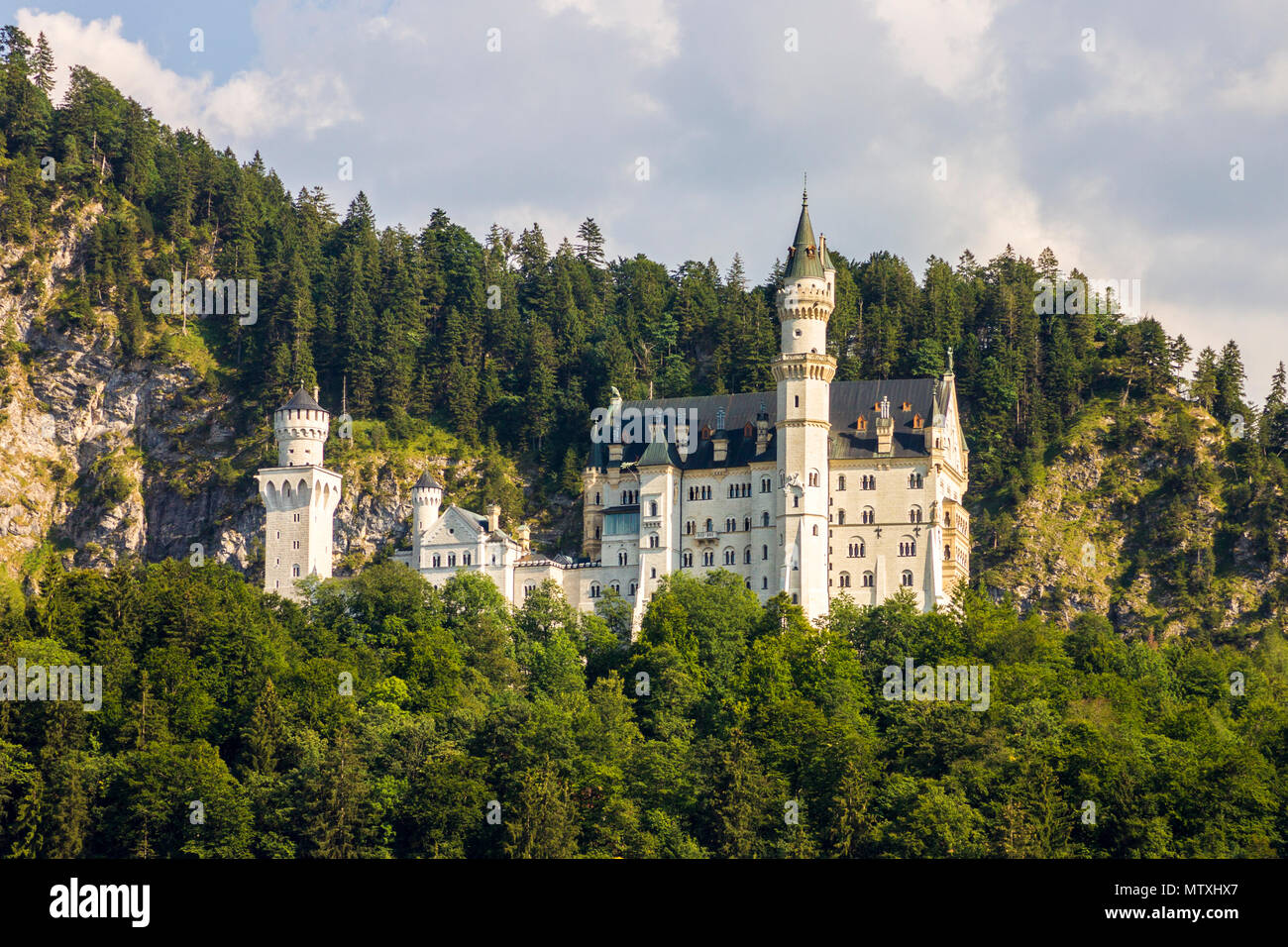 Il castello di Neuschwanstein (Nuovo Swanstone Castello), un palazzo del XIX secolo Revival romanico palazzo commissionato da Ludovico II di Baviera vicino a Fussen, Germania Foto Stock