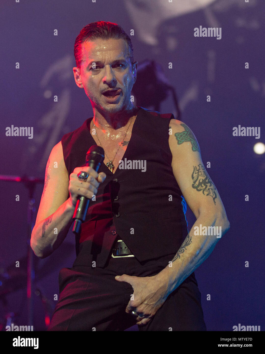 Sacramento, California, Stati Uniti d'America. Xxiv Maggio, 2018. DAVE GAHAN dei Depeche Mode durante lo Spirito tour presso Golden 1 Centro a Sacramento, California Credit: Daniel DeSlover/ZUMA filo/Alamy Live News Foto Stock