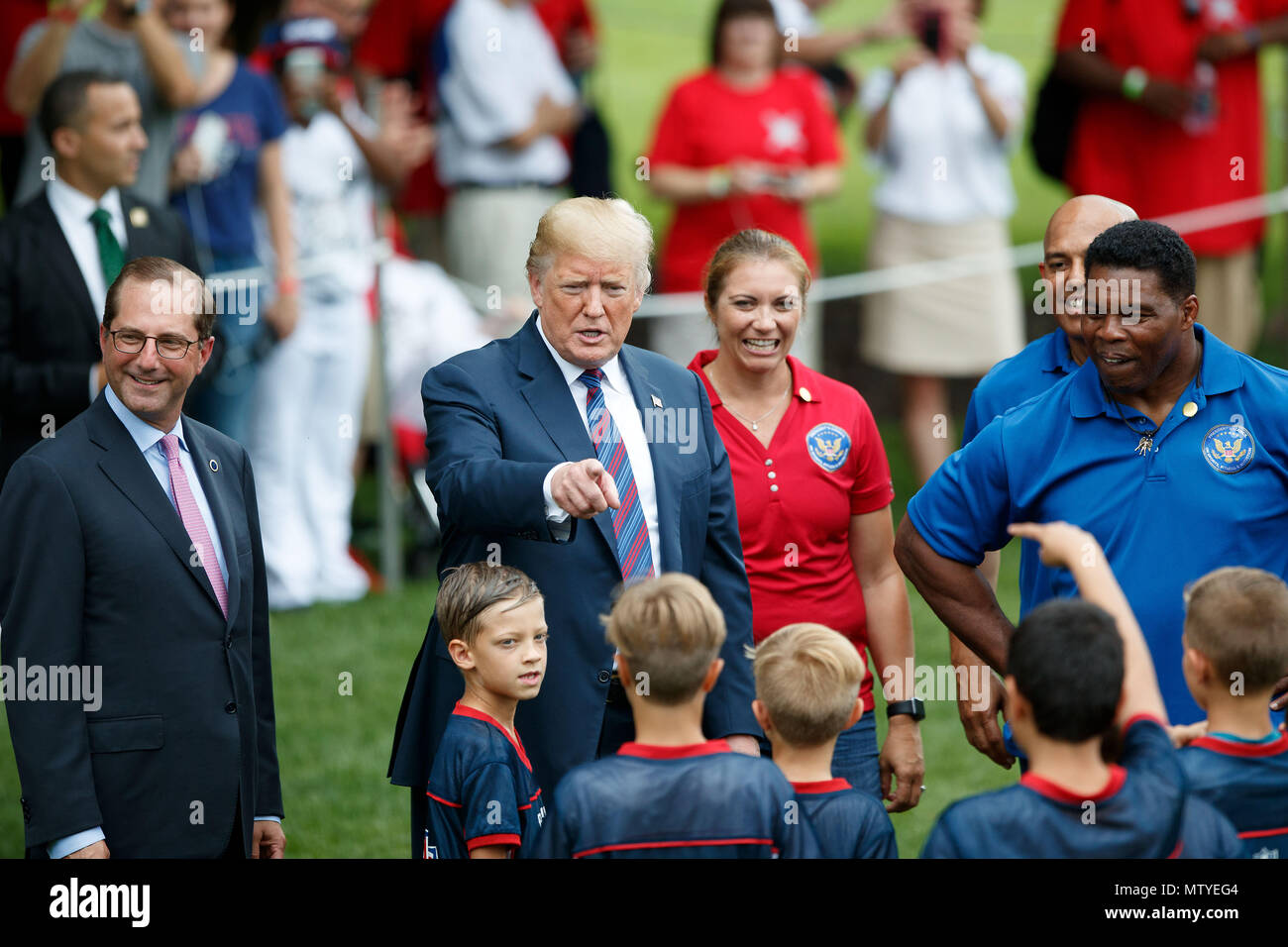 Washington, Stati Uniti d'America. Il 30 maggio 2018. Stati Uniti Presidente Donald Trump partecipa alla Casa Bianca Sport e Fitness giorno alla Casa Bianca di Washington, DC, Stati Uniti, il 30 maggio 2018. Credito: Ting Shen/Xinhua/Alamy Live News Foto Stock