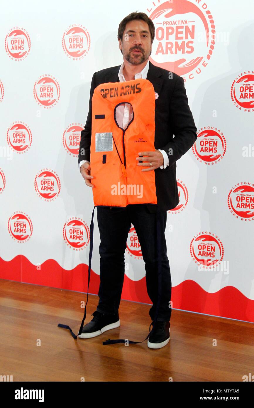 Cena solidaria apadrinada por Javier Bardem y Penelope Cruz en favore de la ONG de salvamento de migrantes braccia aperte. (Foto: Jose Cuesta/261/Cordon Premere). Javier Bardem. Cordon premere Foto Stock
